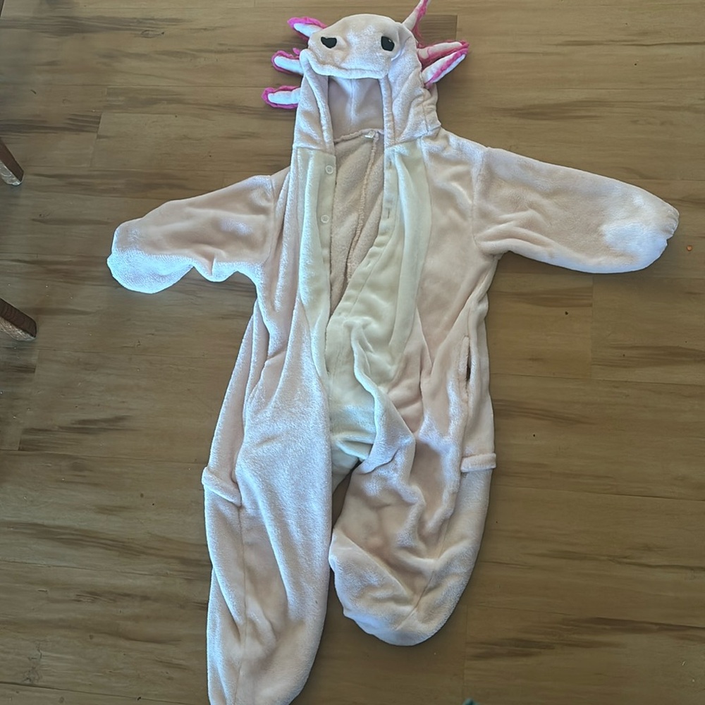 Size 7/8 Axelotl onesie costume